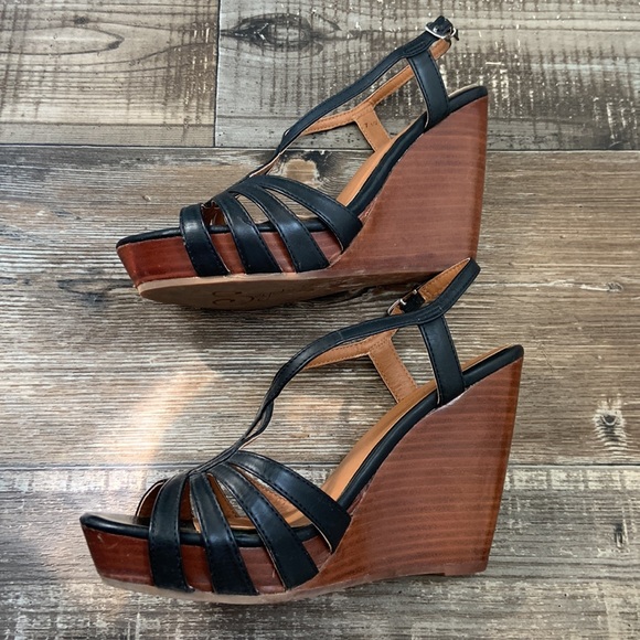 Seychelles Wedge Heels - Picture 4 of 6